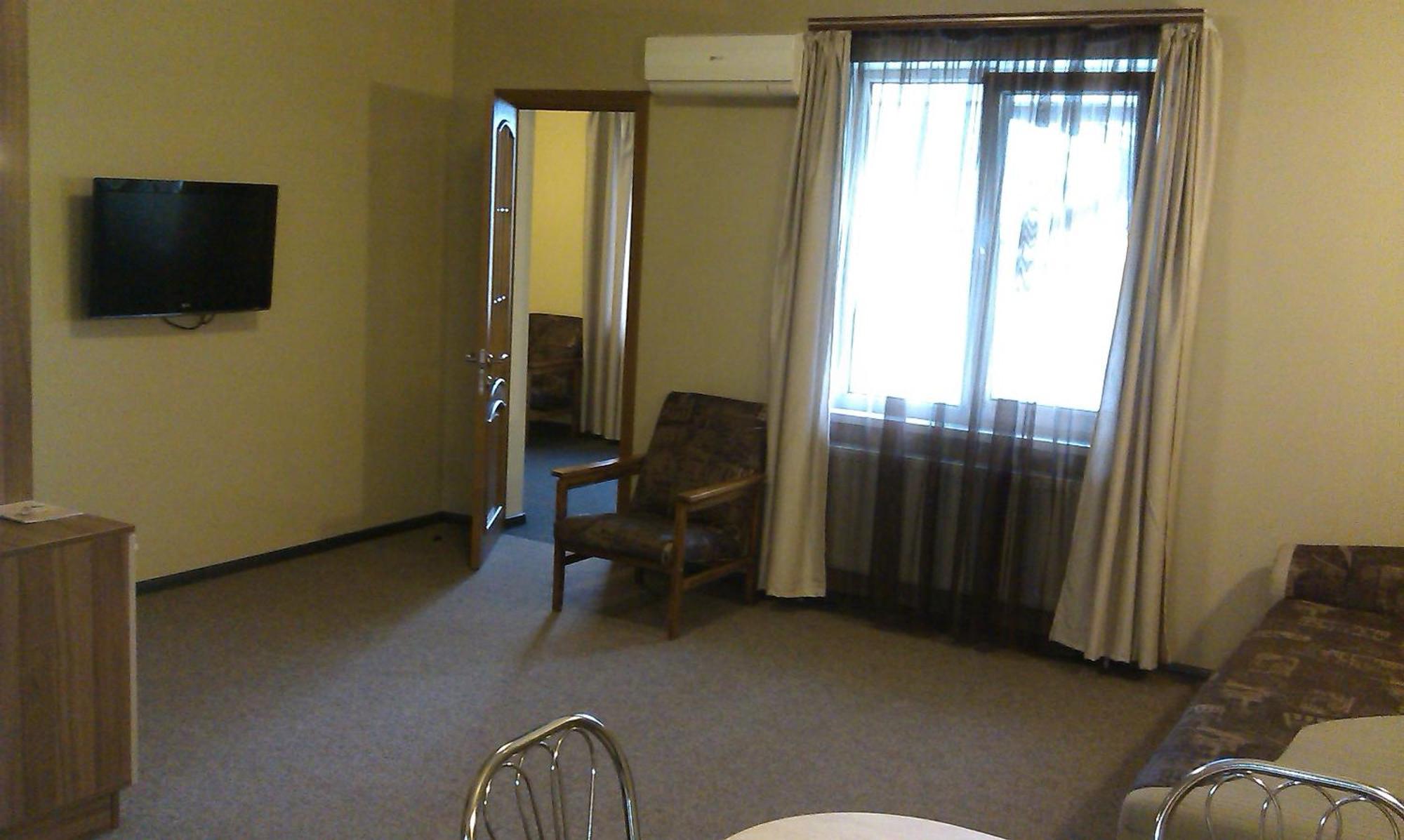 Yuzhniy Dvorik Aparthotel Odessa Exteriör bild