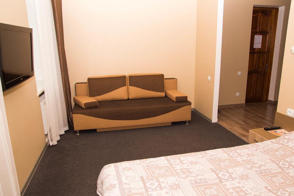 Yuzhniy Dvorik Aparthotel Odessa Exteriör bild